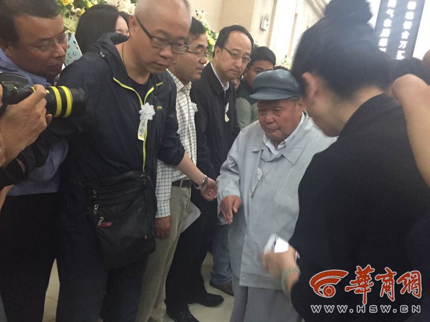 陈忠实遗体告别仪式举行 濮存昕张嘉译等现身