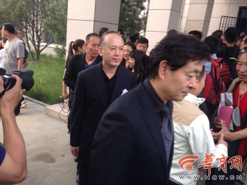 陈忠实遗体告别仪式举行 濮存昕张嘉译等现身