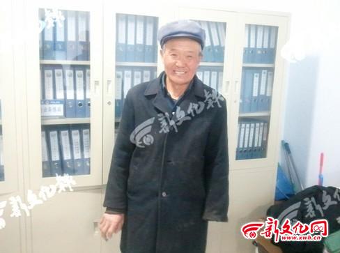 邓连波.jpg