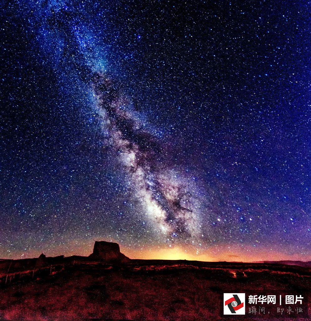 摄影师捕捉美国各地绝美银河夜景 熠熠星空令人沉醉