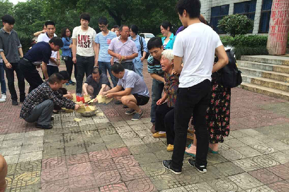 求爱未果捅死学妹:猛捅13刀肺被扎穿 场面血腥