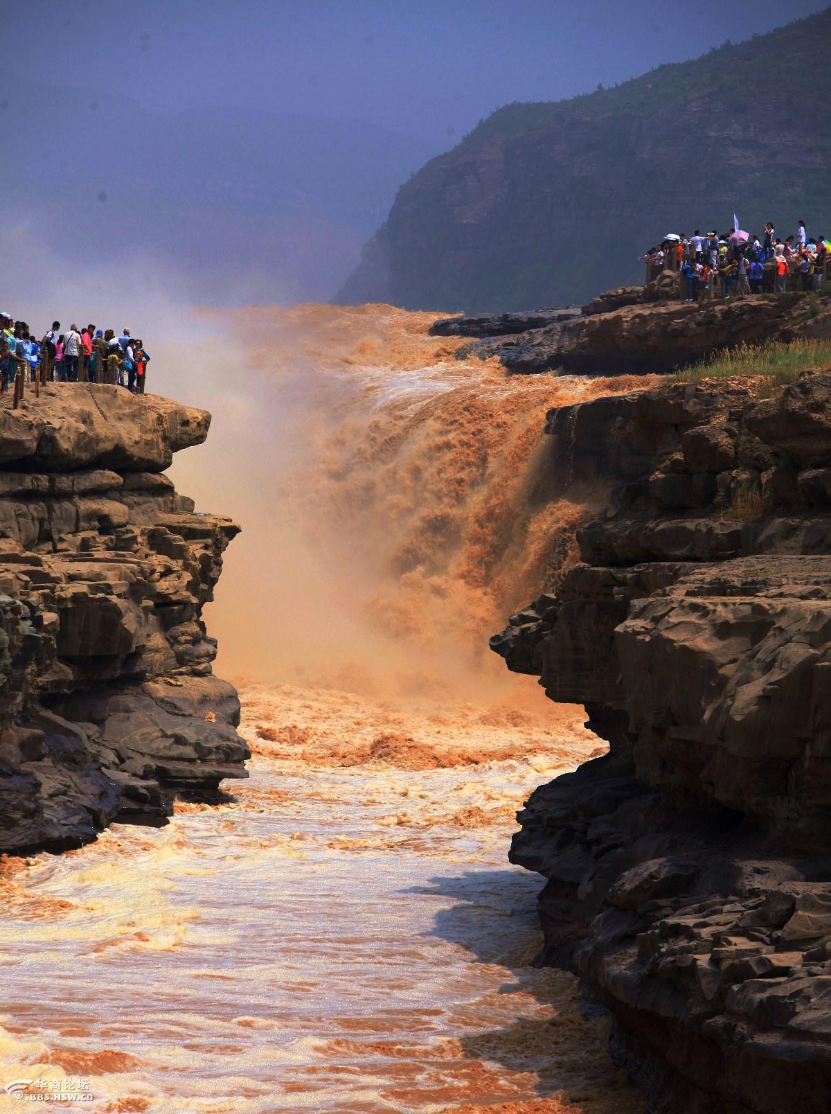 观黄河壶口瀑布