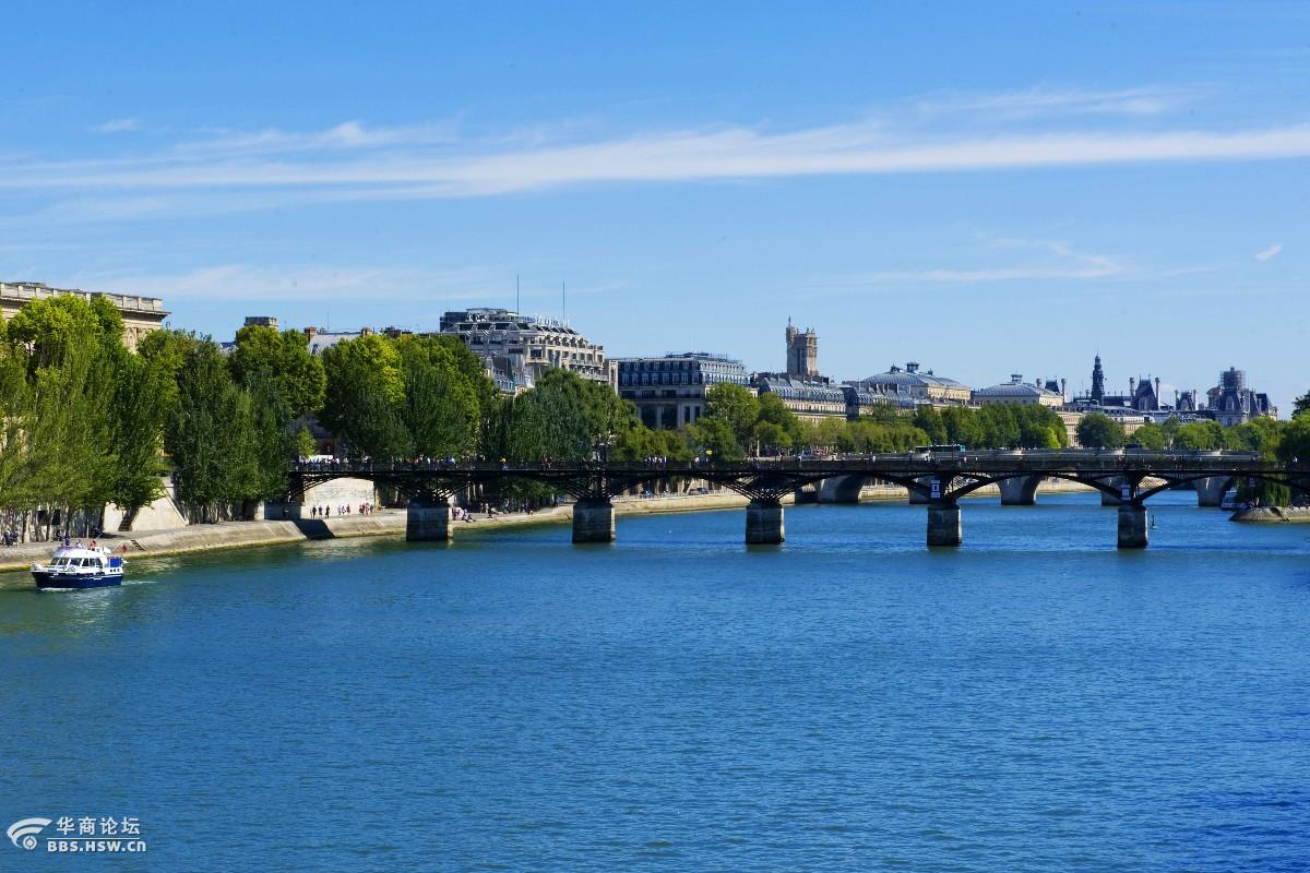 旅游巴黎--塞纳河两岸的美丽都市风光