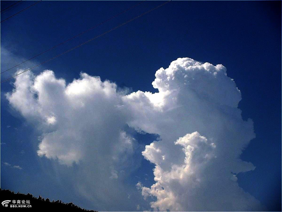 天边飘来一疙瘩瘩云