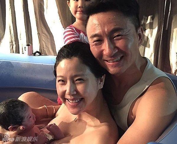 韩星李允美水中分娩 揭秘国外奇特分娩方式(图)
