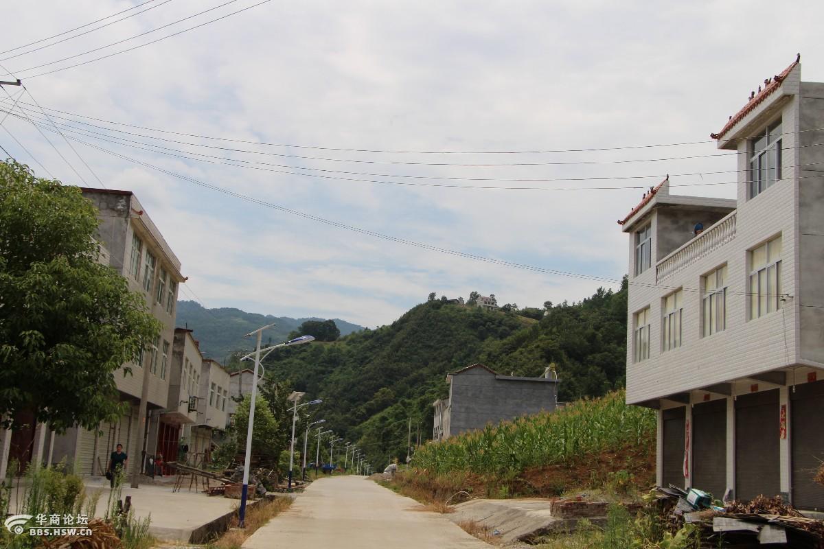 行走拍摄夏日的坝河镇话不多说上图