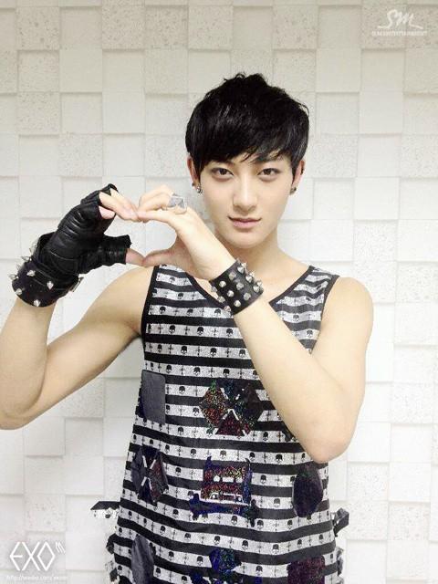 金星炮轰h姓小鲜肉耍大牌 揭黄子韬六宗罪(图)