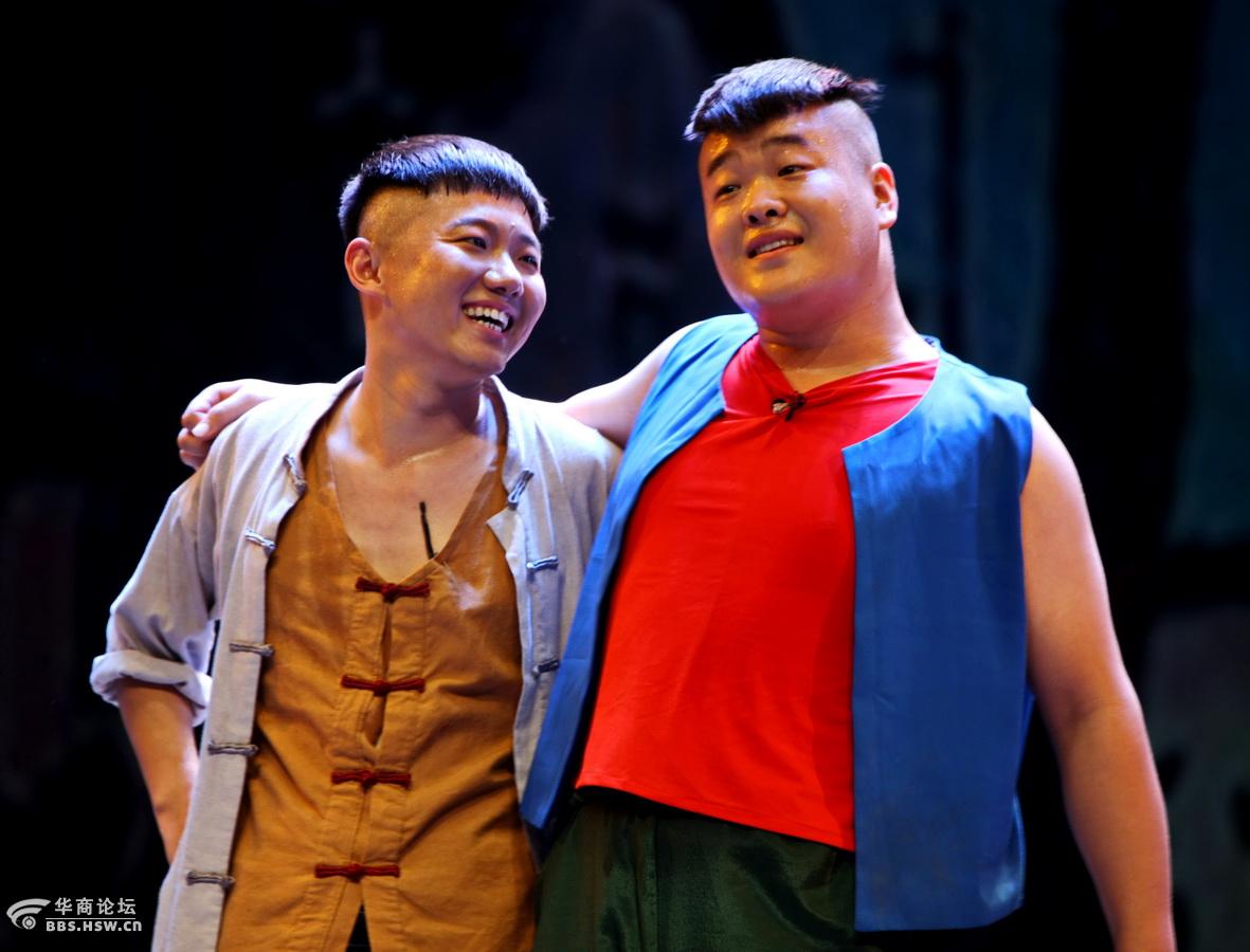 为纪念抗战70周年西安隆重上演大型舞台剧抗战虎子