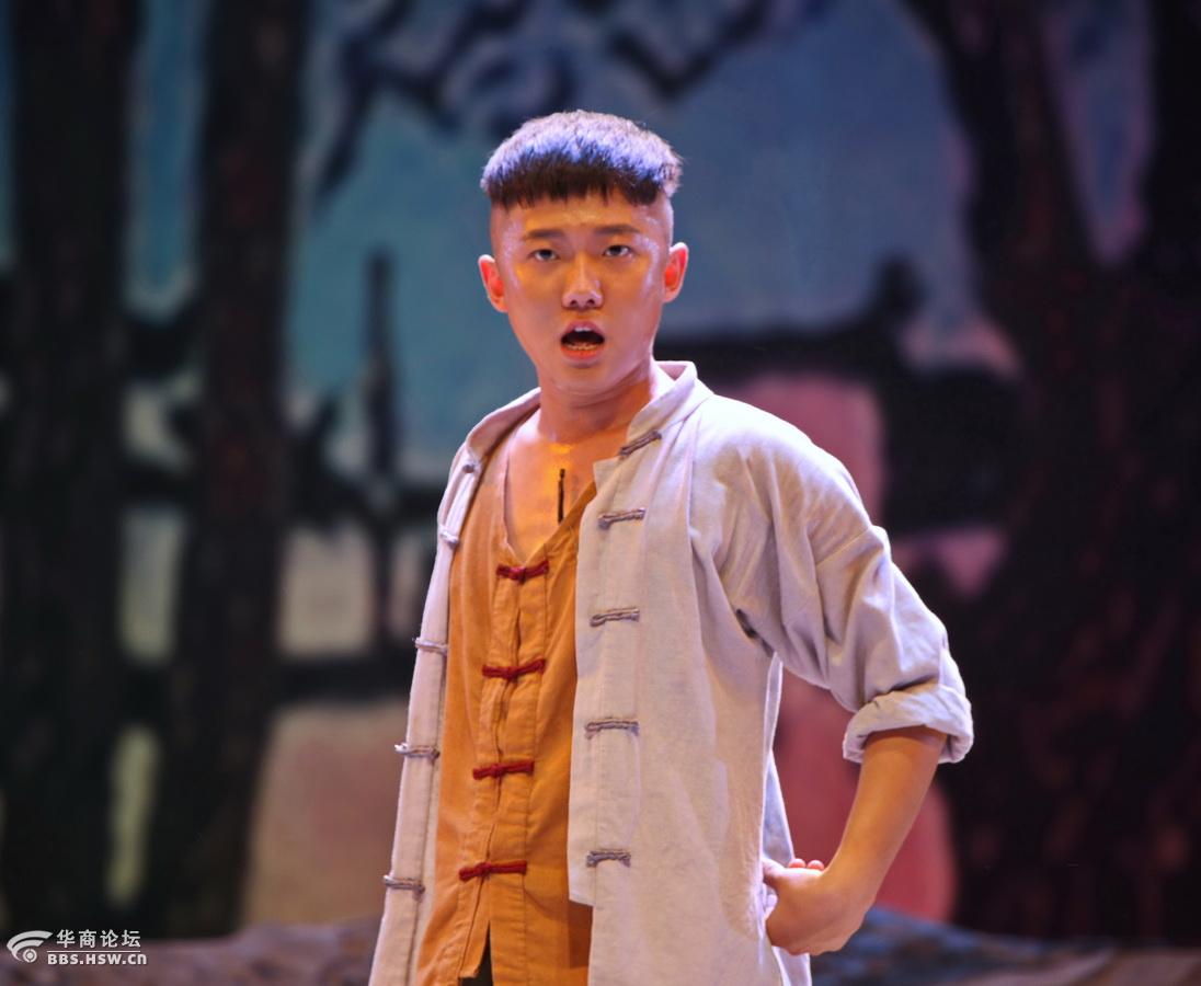 为纪念抗战70周年西安隆重上演大型舞台剧抗战虎子