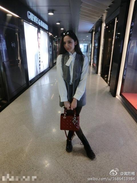 《非诚勿扰》白富美黄胜楠走红私照曝光