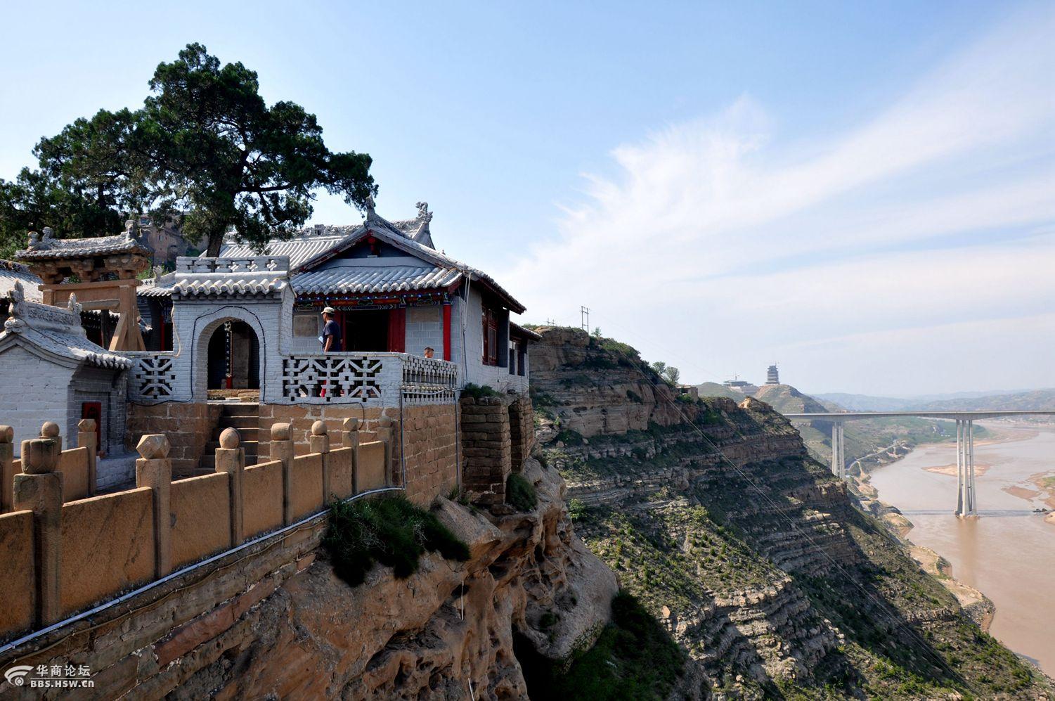 佳县香炉寺望黄河