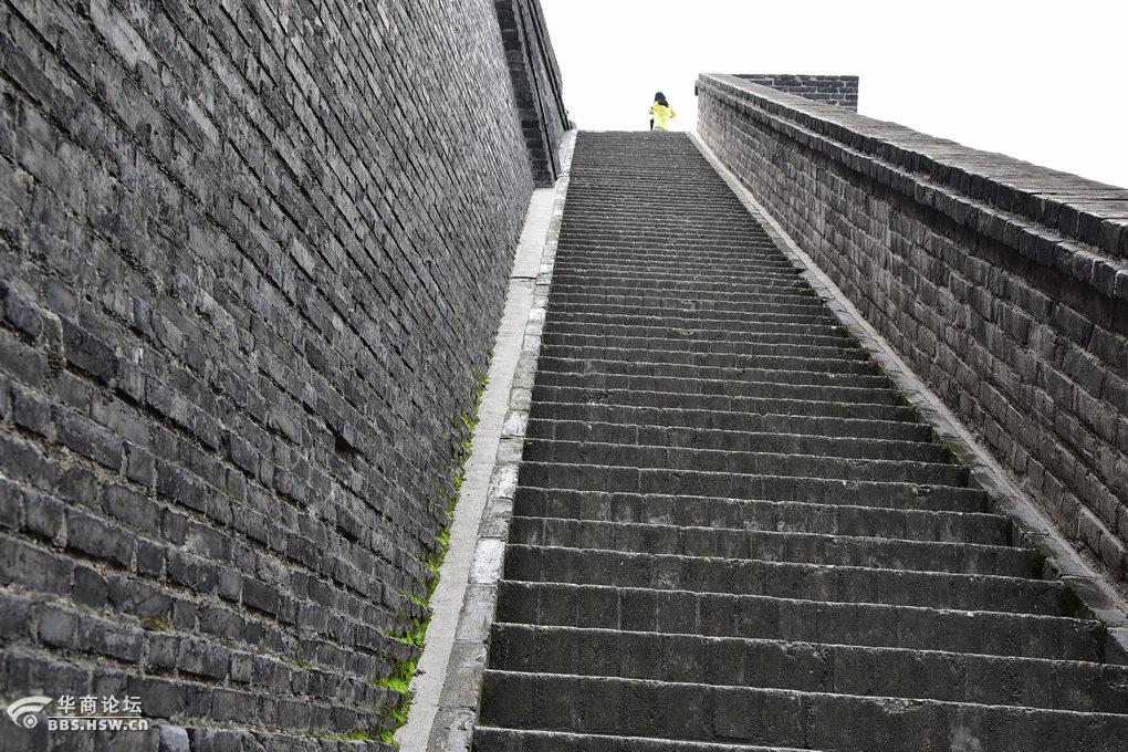 城墙根下的生活画卷