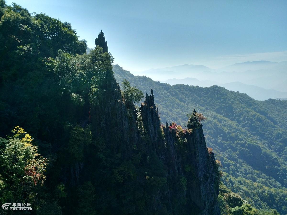 南宫山夏季风景,分享给大家.玻璃栈道很不错.