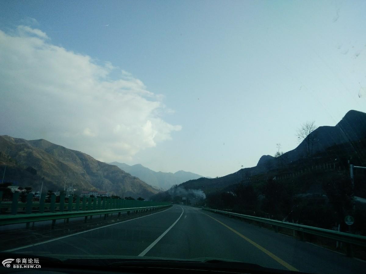 手机路拍福银高速秦岭风景