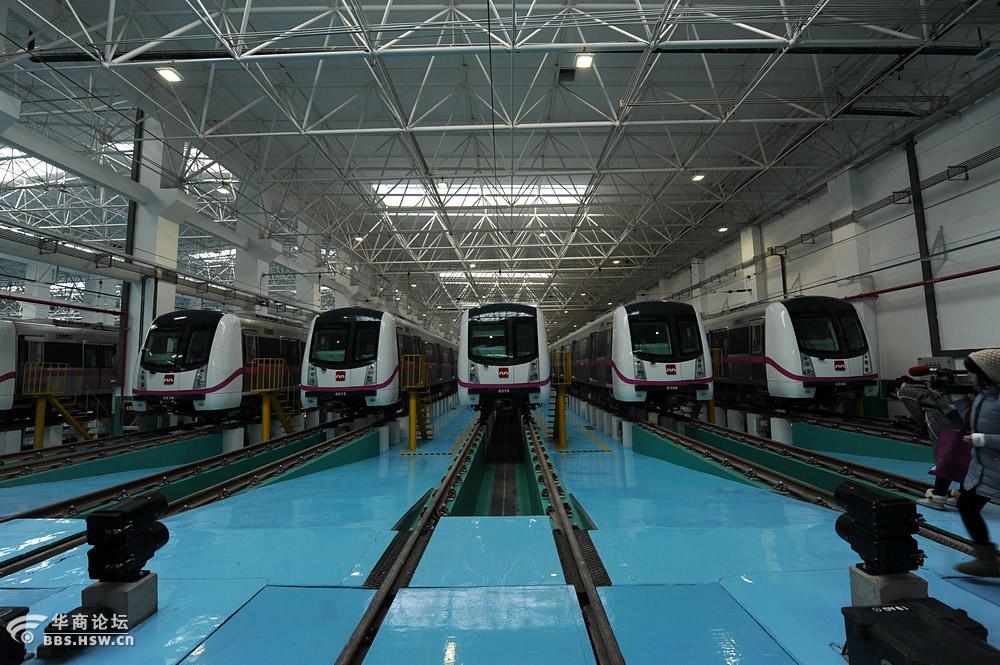 西安地铁3号线车辆段和高架站图片严建设