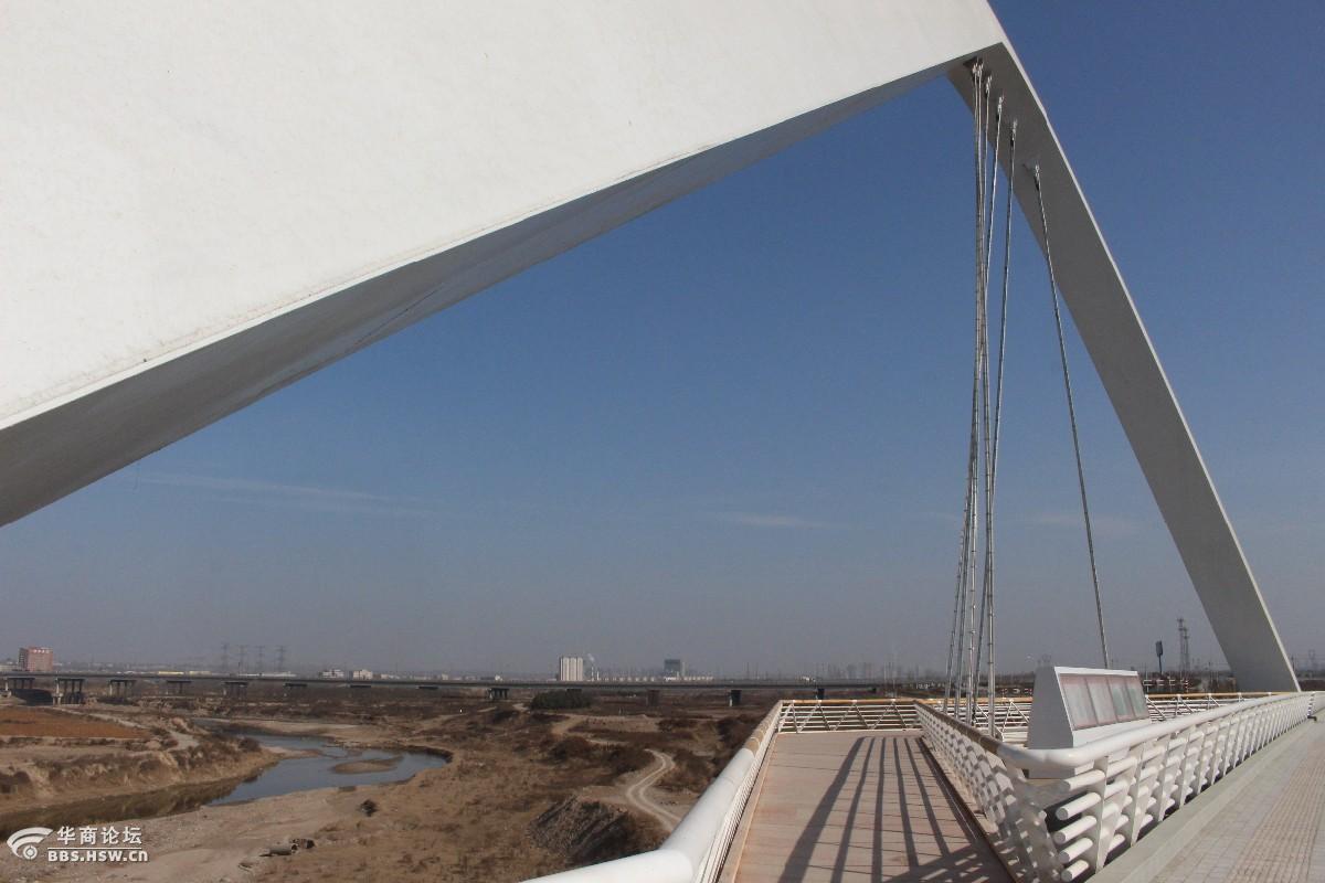 沣河入渭口:西咸沣河交通桥.