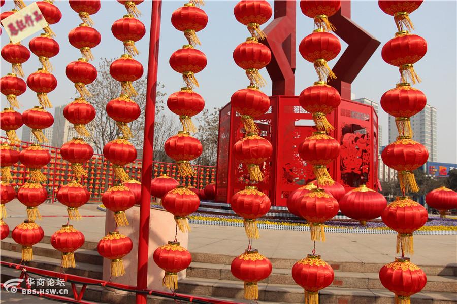 美美的灯笼墙红红的爱
