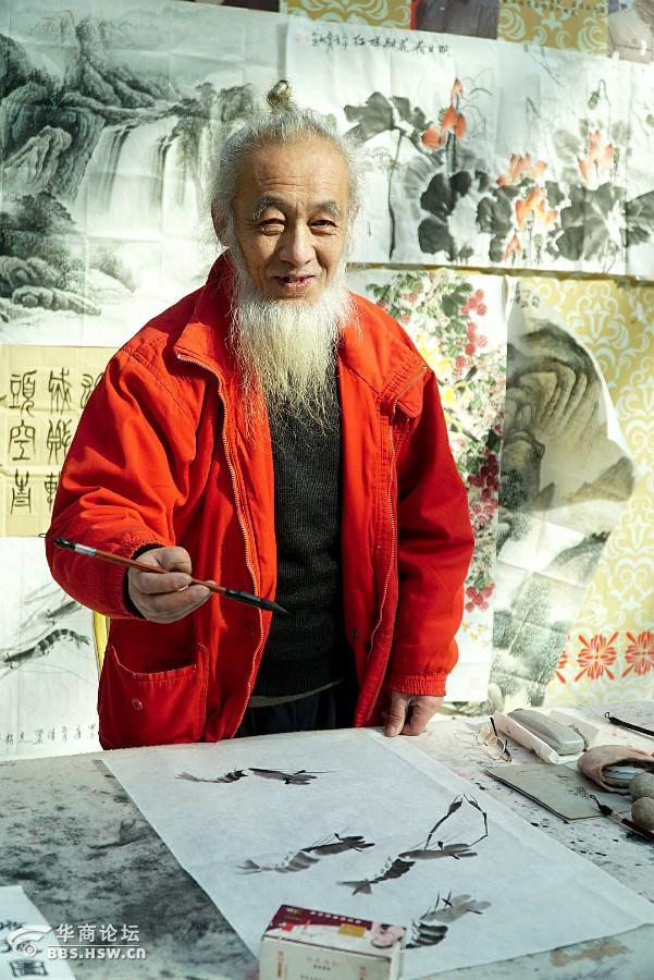 陕西著名篆刻书画家赵兴业老艺术家西市现场作画