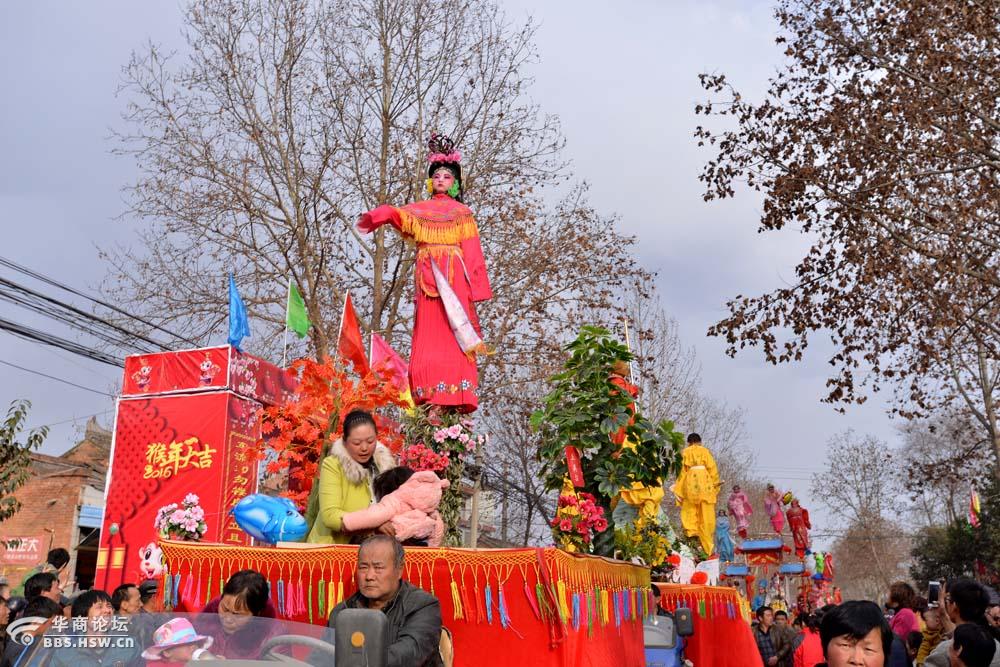 周至县西东阳化村十八古会上的社火芯子