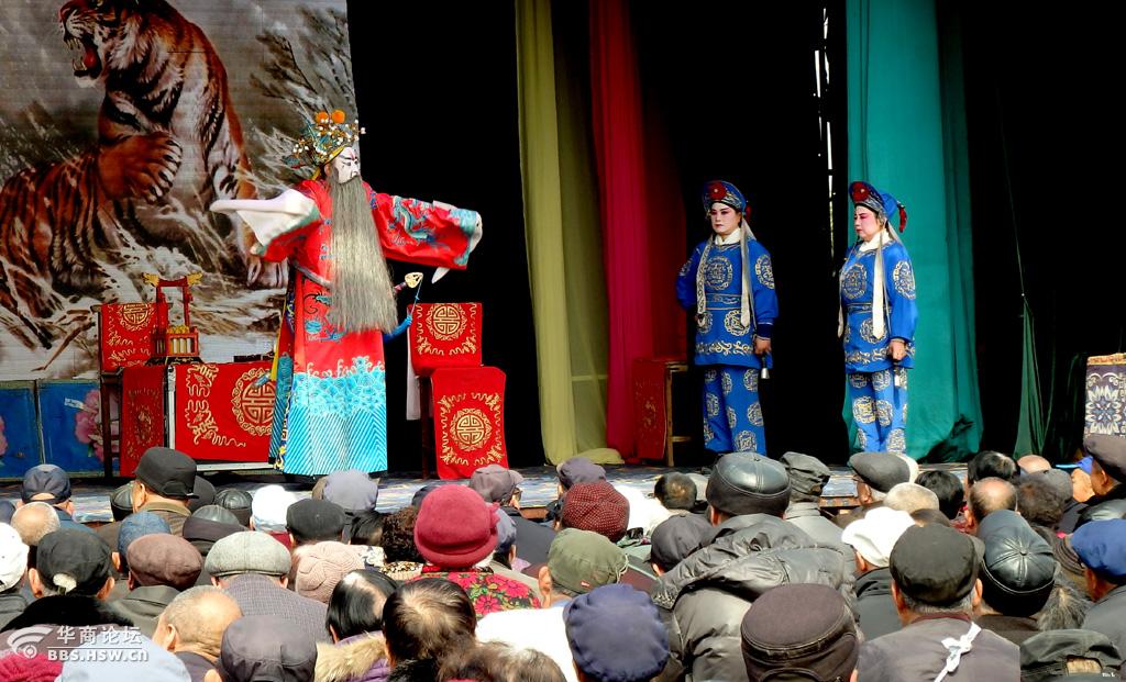 巨家村庙会秦腔麒麟山演出剧照