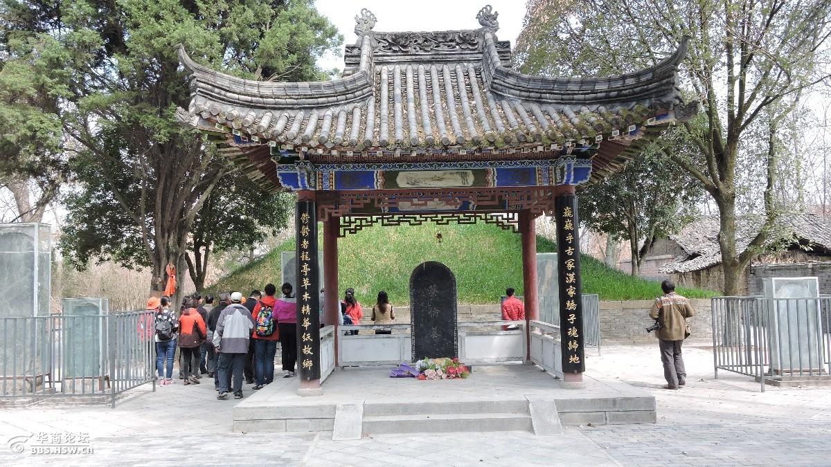 过蔡侯墓祠拜谒华夏伟大的造纸术发明家蔡伦