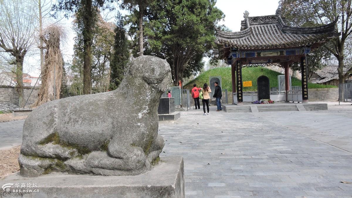 过蔡侯墓祠拜谒华夏伟大的造纸术发明家蔡伦