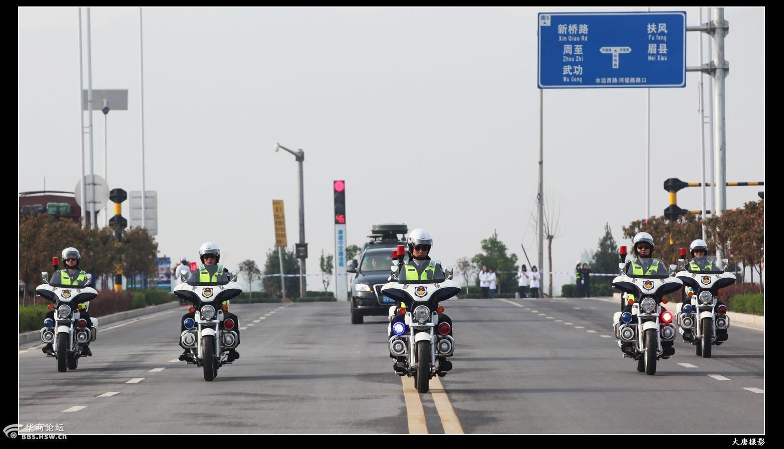 杨凌马拉松赛开道车