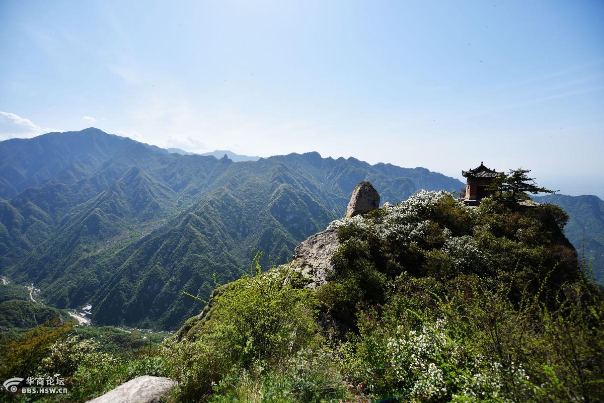 秦岭扯袍峪人头山登高望远