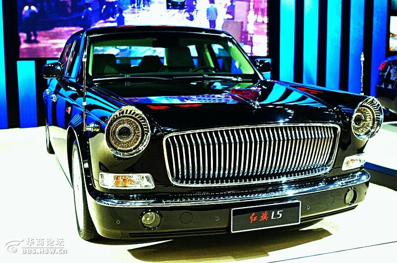 2016西安车展高端大气的红旗轿车