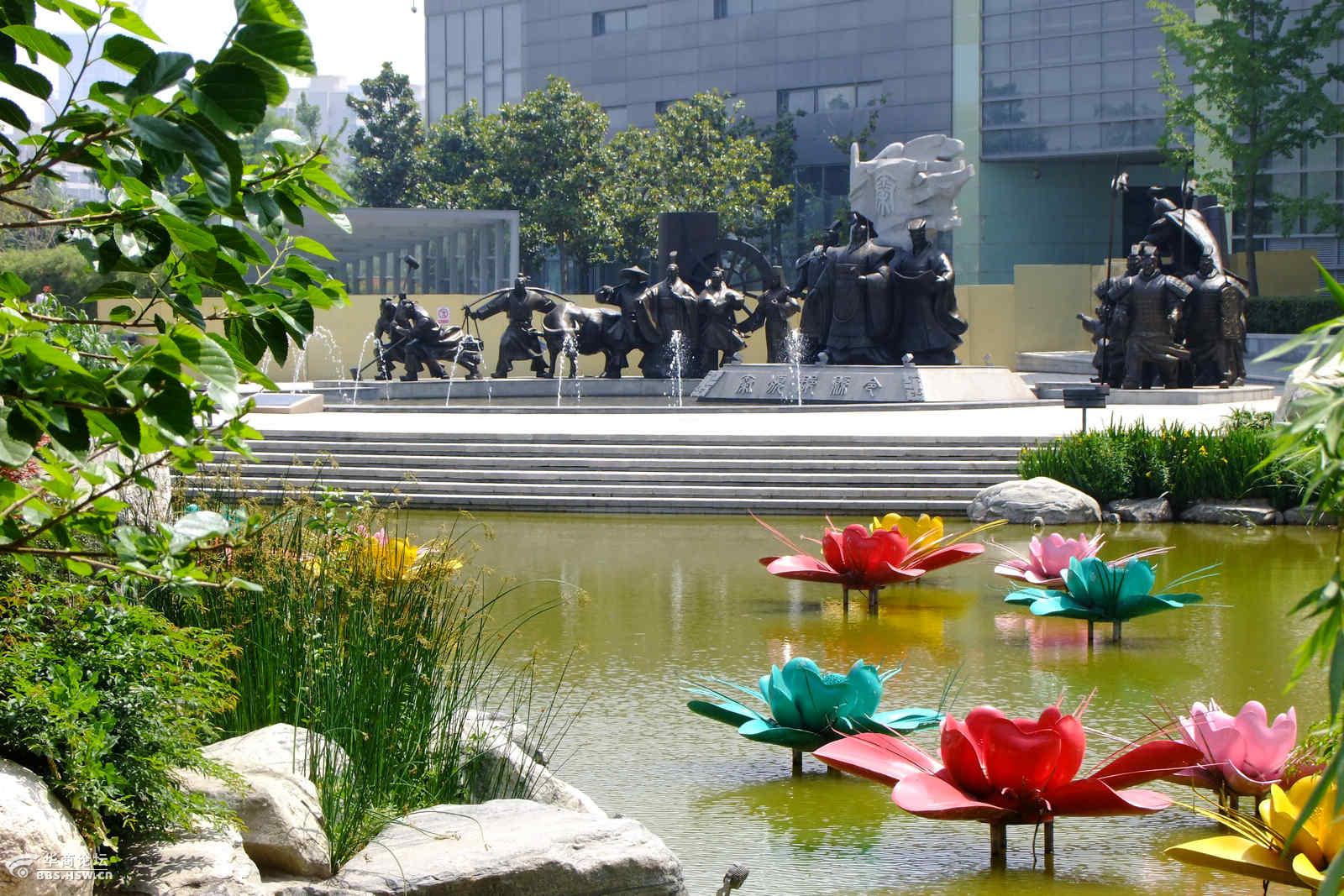 休闲度假好去处临潼芷阳广场