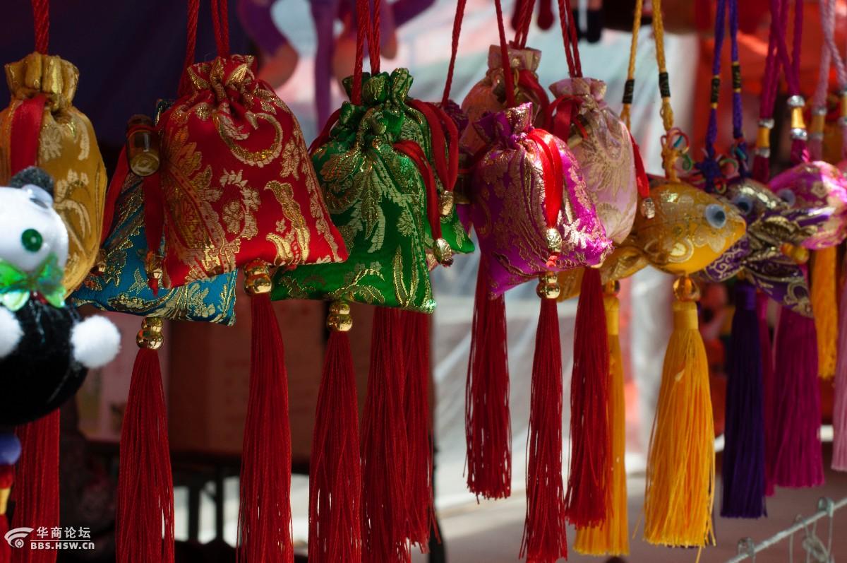 端午节戴香包避五毒