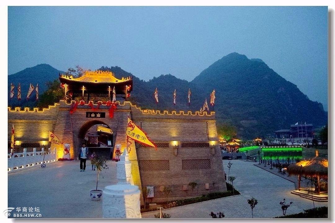 主题:大水川南由古镇之夜